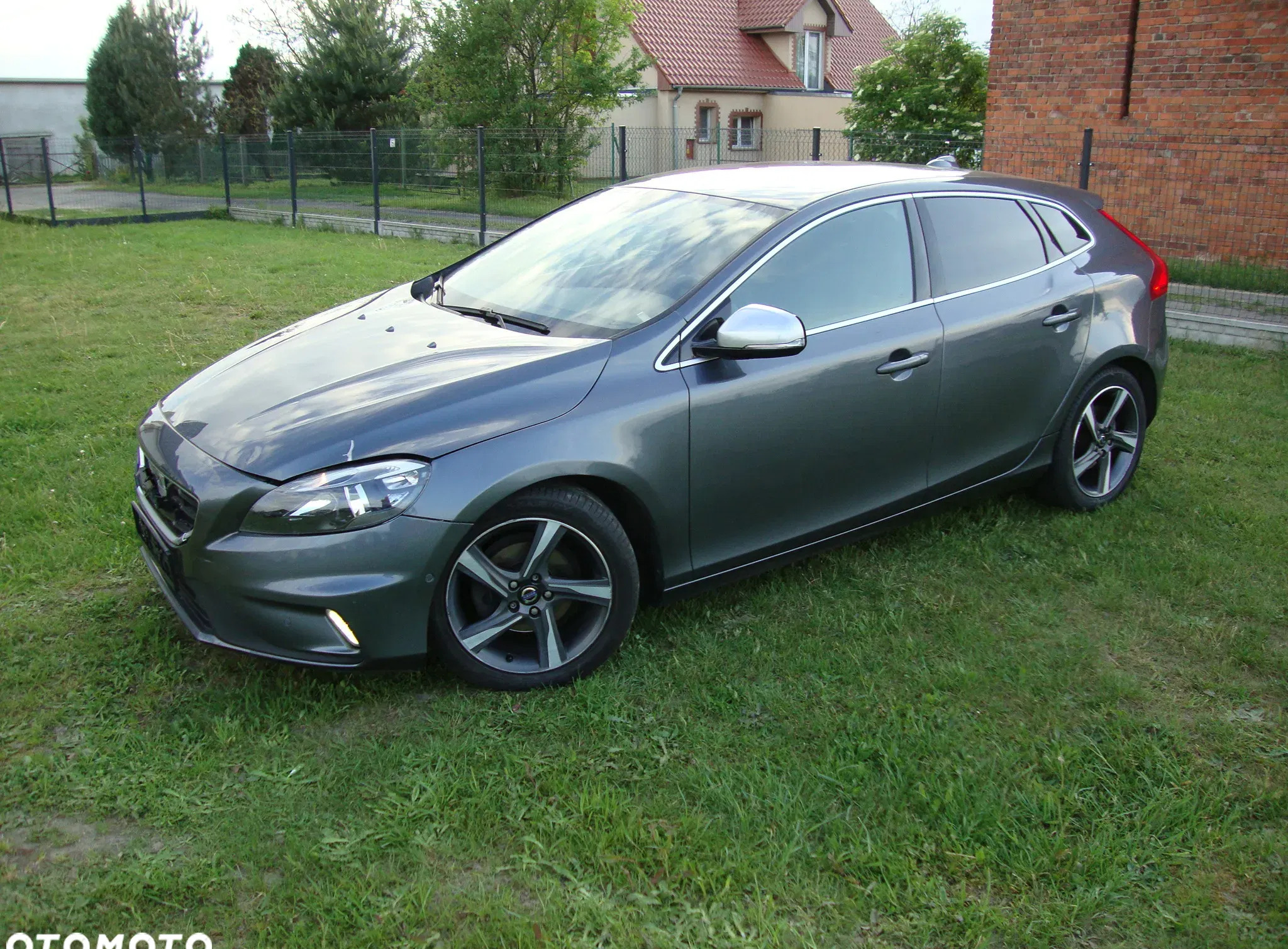 volvo Volvo V40 cena 25900 przebieg: 219000, rok produkcji 2013 z Syców